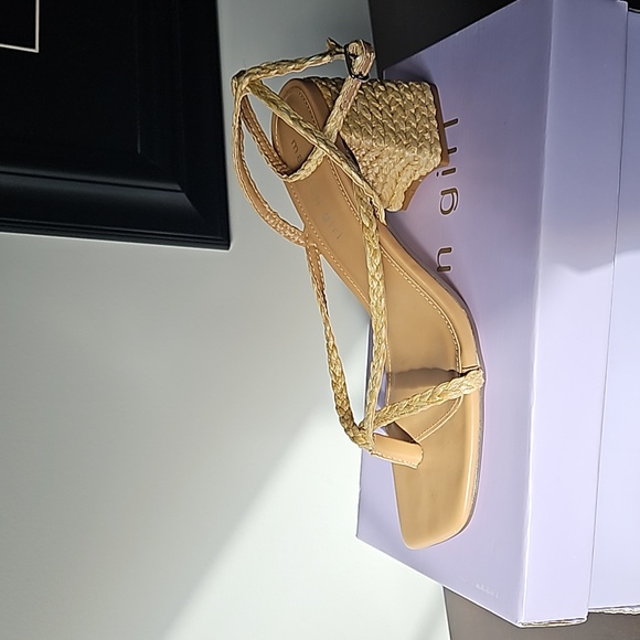 Madden Girl raffia, ankle strap, block heel sandals - Picture 3 of 5